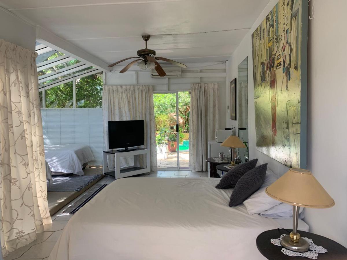 סטלנבוש The Little Hideaway Guesthouse מראה חיצוני תמונה