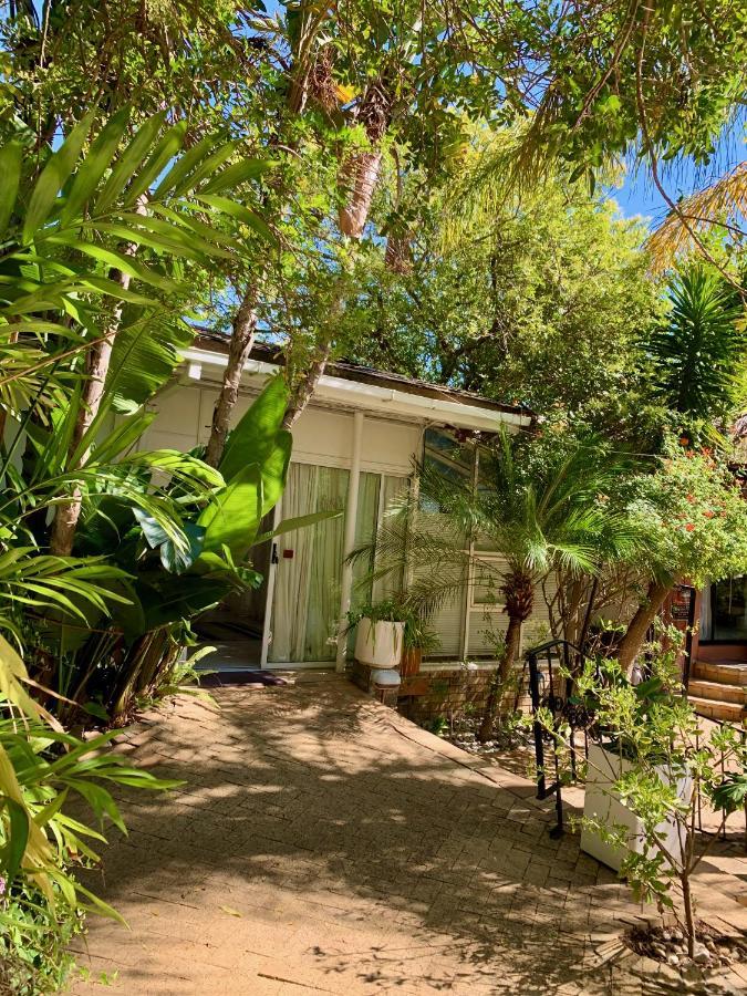 סטלנבוש The Little Hideaway Guesthouse מראה חיצוני תמונה