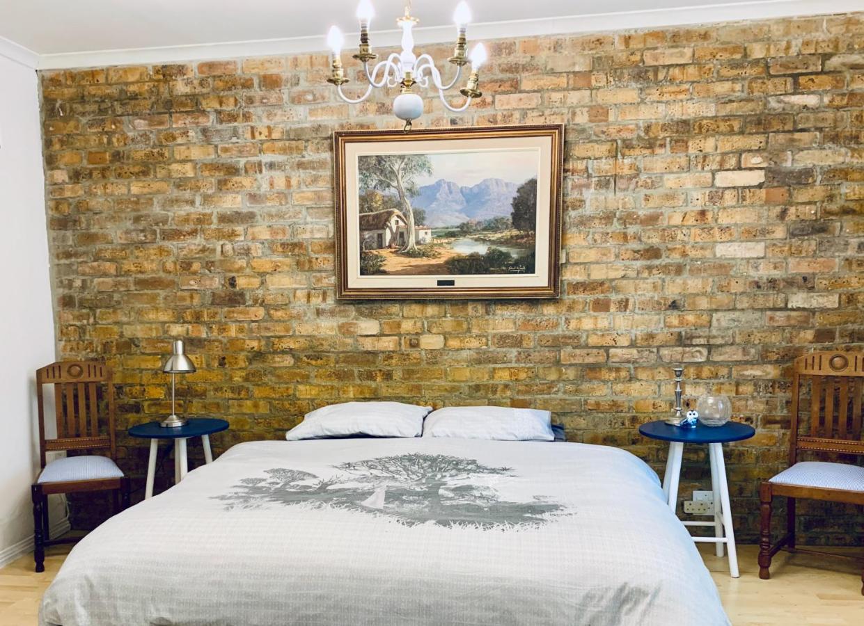 סטלנבוש The Little Hideaway Guesthouse מראה חיצוני תמונה