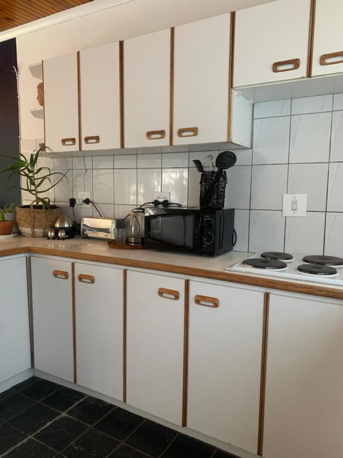 סטלנבוש The Little Hideaway Guesthouse מראה חיצוני תמונה